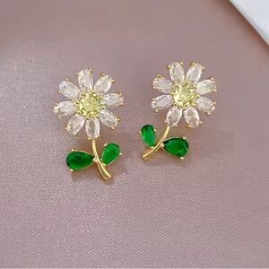Daisy Gold Green Floral Earrings